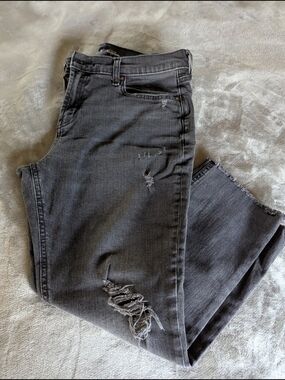 Old Navy Women's Distressed High-Rise Grey Jeans